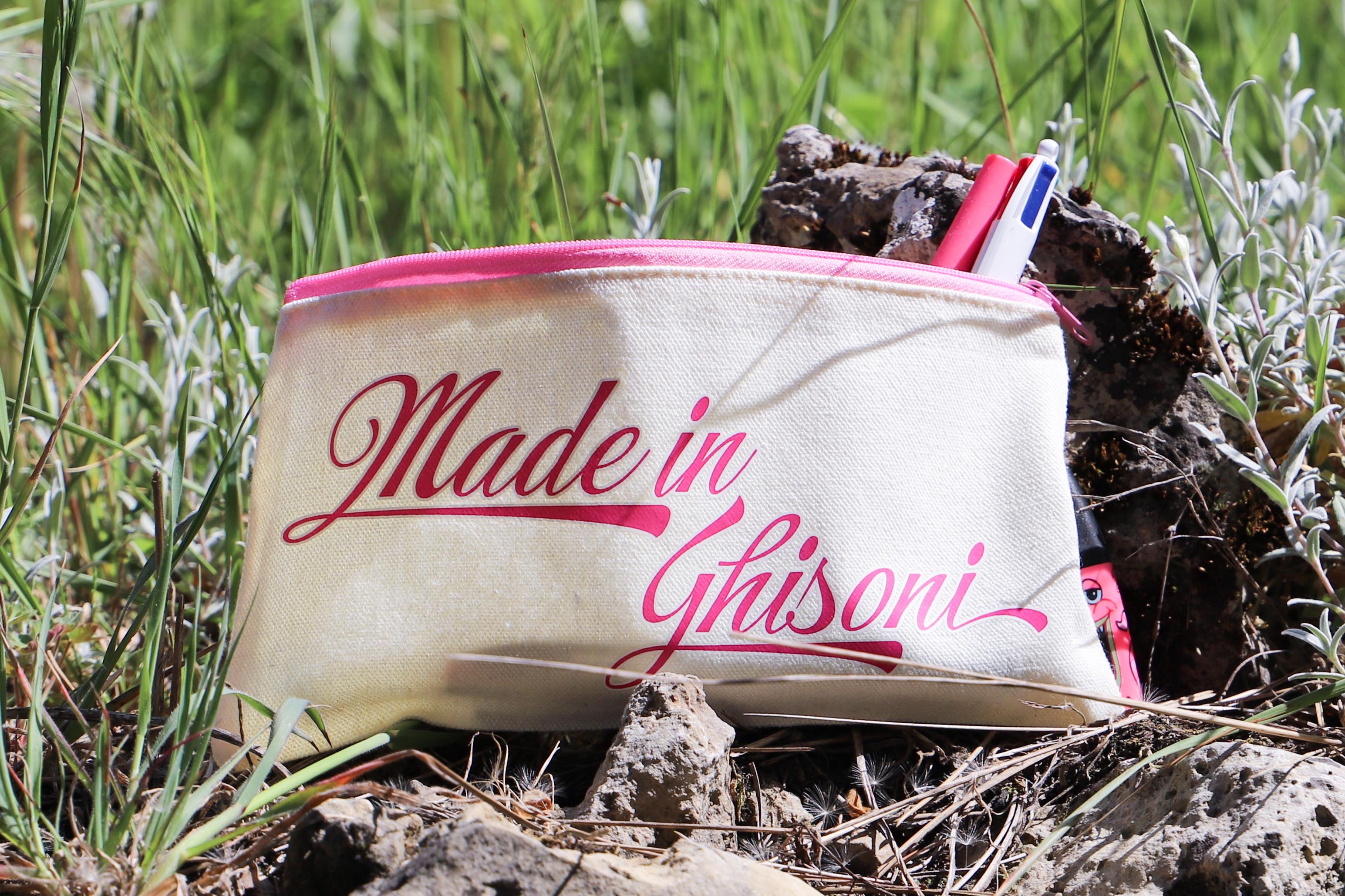 Trousse beige & Made in Ghisoni rose